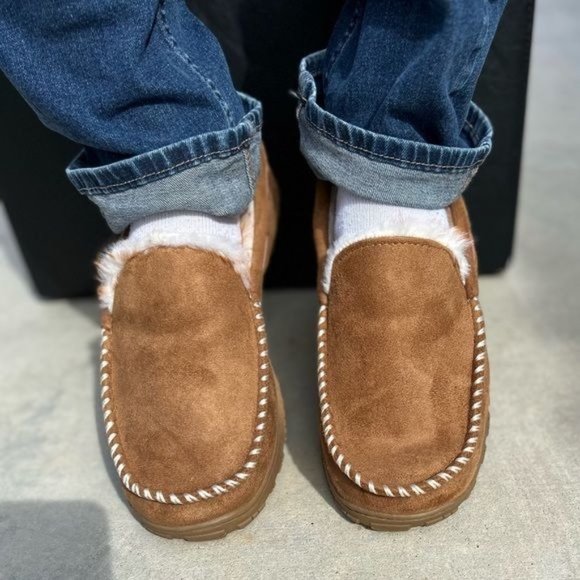 Mens Faux Fur Lined Slip On Moccasins - Picture 7 of 11